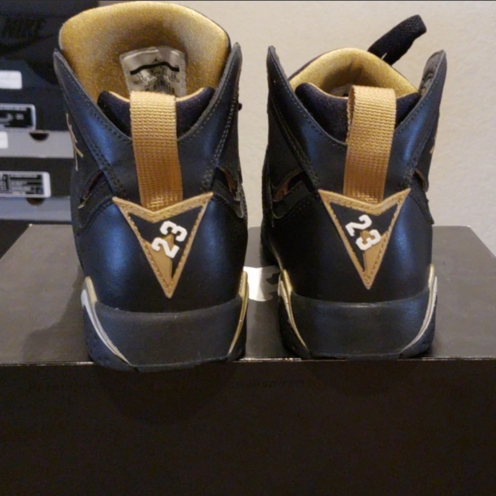 Retro 7 - Picture 4 of 5
